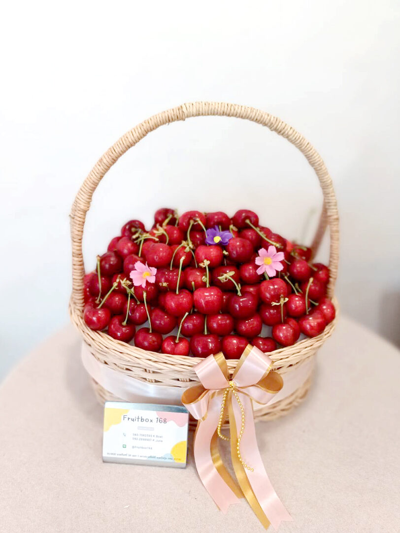 Fully Cherries 2.5 kg with Classy Basket