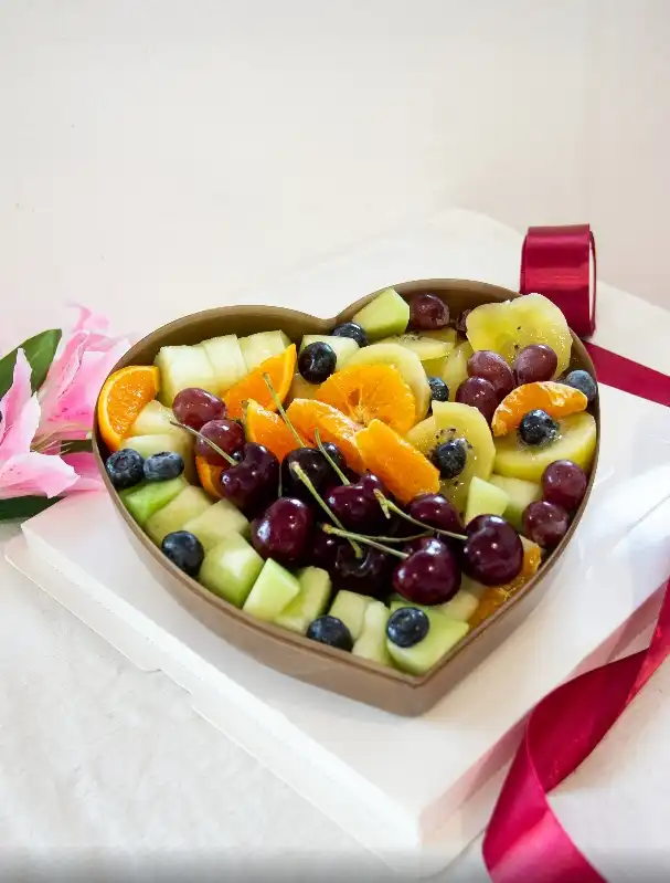 Mini Heart Fruit Box - ผลไม้พร้อมทาน